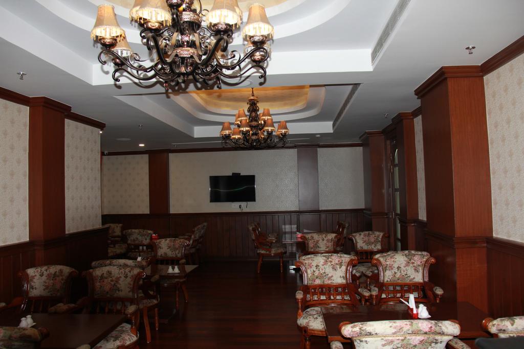 Royale De Casa Otel Guwahati Dış mekan fotoğraf