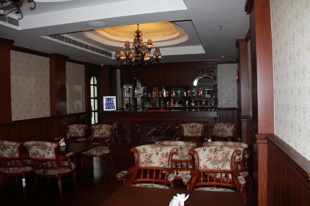 Royale De Casa Otel Guwahati Dış mekan fotoğraf